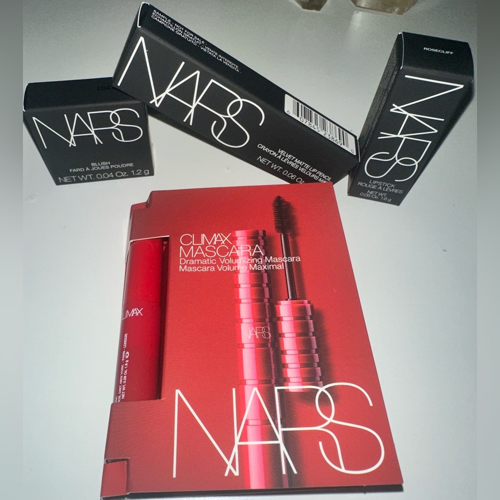 NARS makeup set